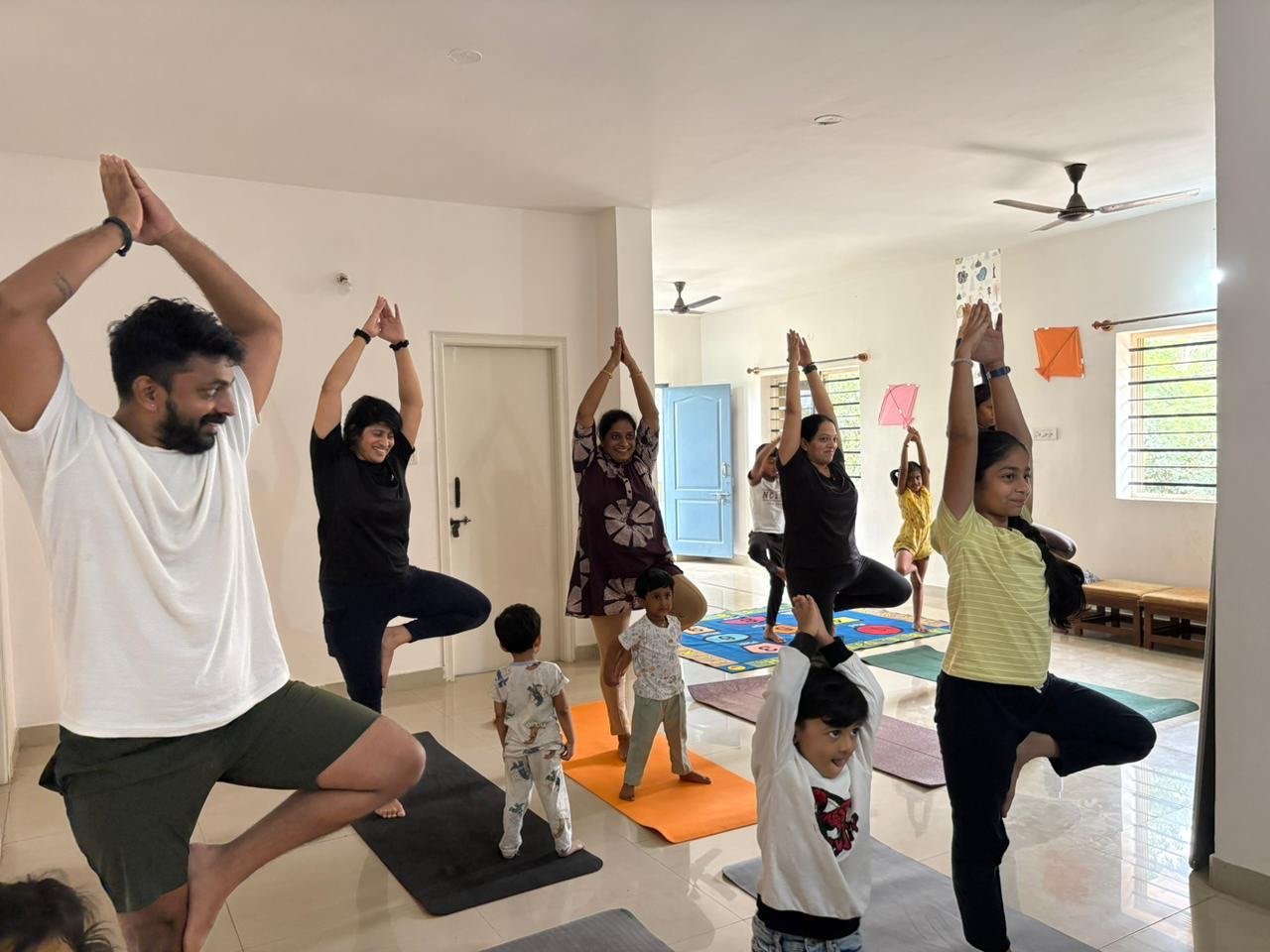 Families moving together during an Arka morning