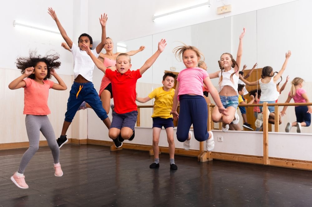 Fun & Engaging Indoor Activities for Kids (Ages 2-7) 7 8